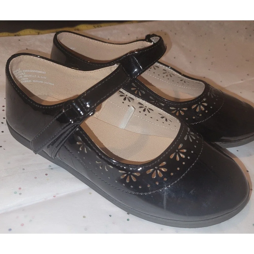 Gymboree Black Patent Mary Jane Dress Shoes Girls Size 10 Flower Cutout